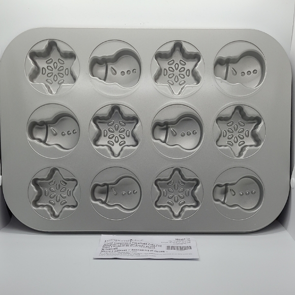 Pampered Chef Winter Snowman & Snowflake Cake Pan - Picture 3 of 6